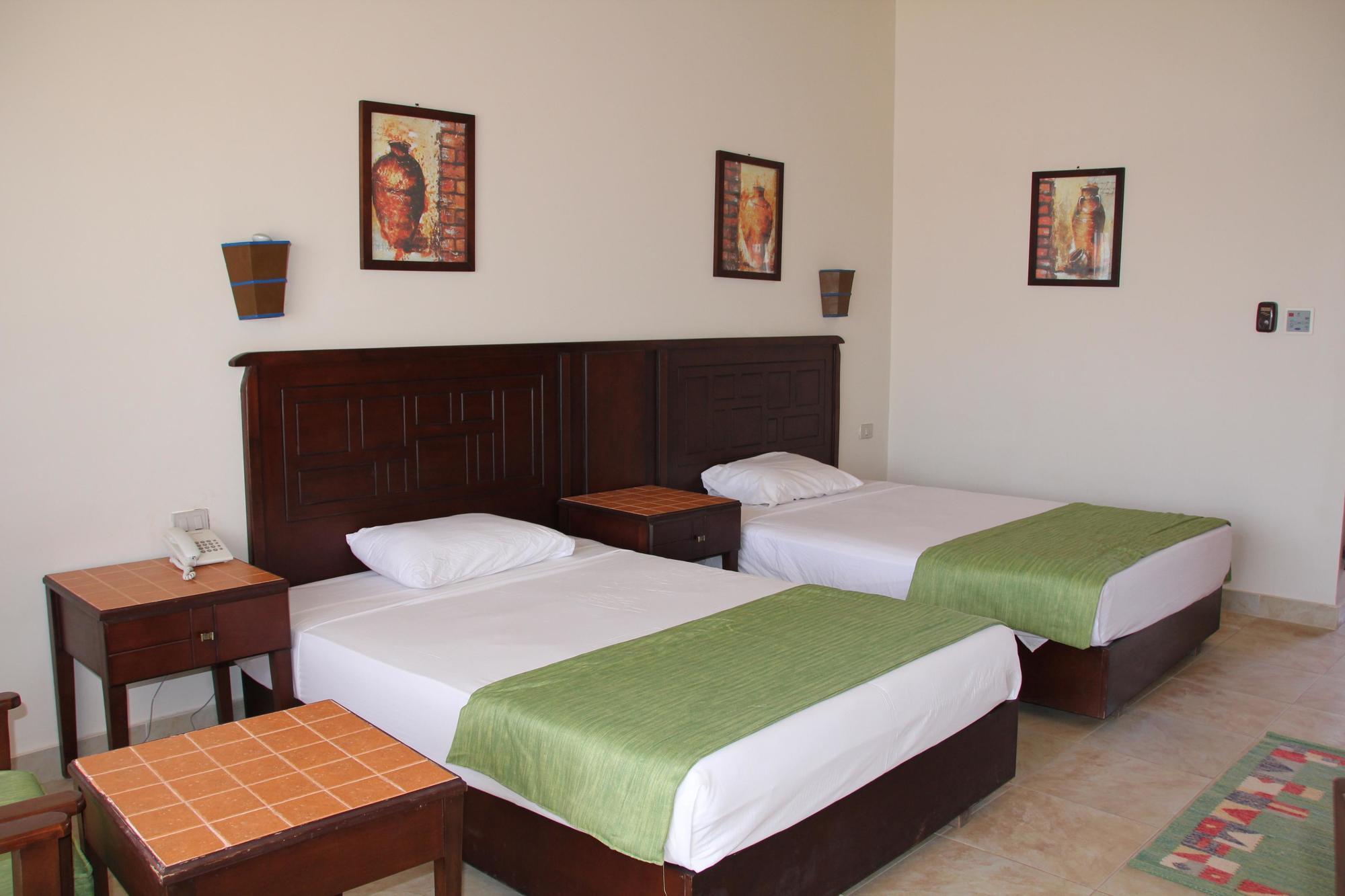 Marsa Alam Nubian Inn Laguna Beach Resort (Adults Only) מראה חיצוני תמונה